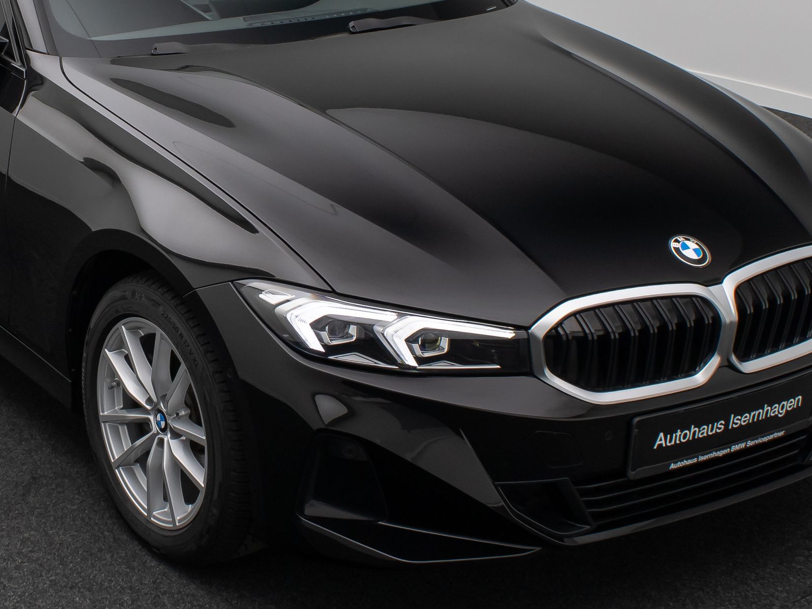 Fahrzeugabbildung BMW 318i Kamera DAB HiFi CockPit+ Geschwindigkeitsre