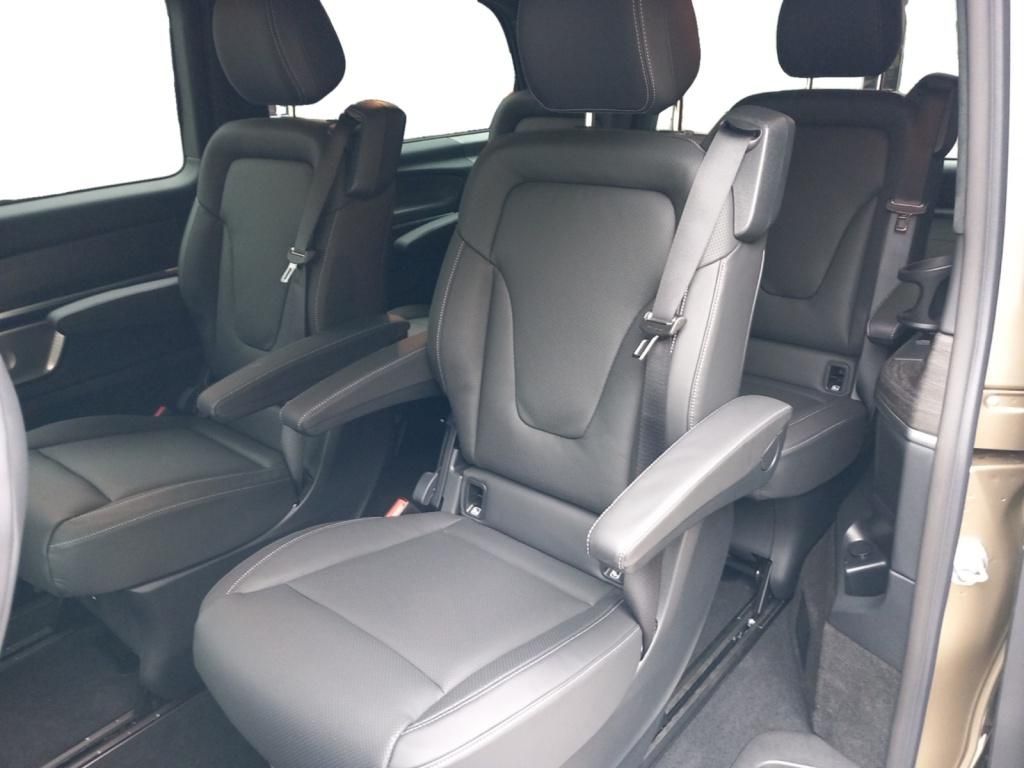 Fahrzeugabbildung Mercedes-Benz V 300 d Exclusive lang Panorama*AHK*Airmatic*LED