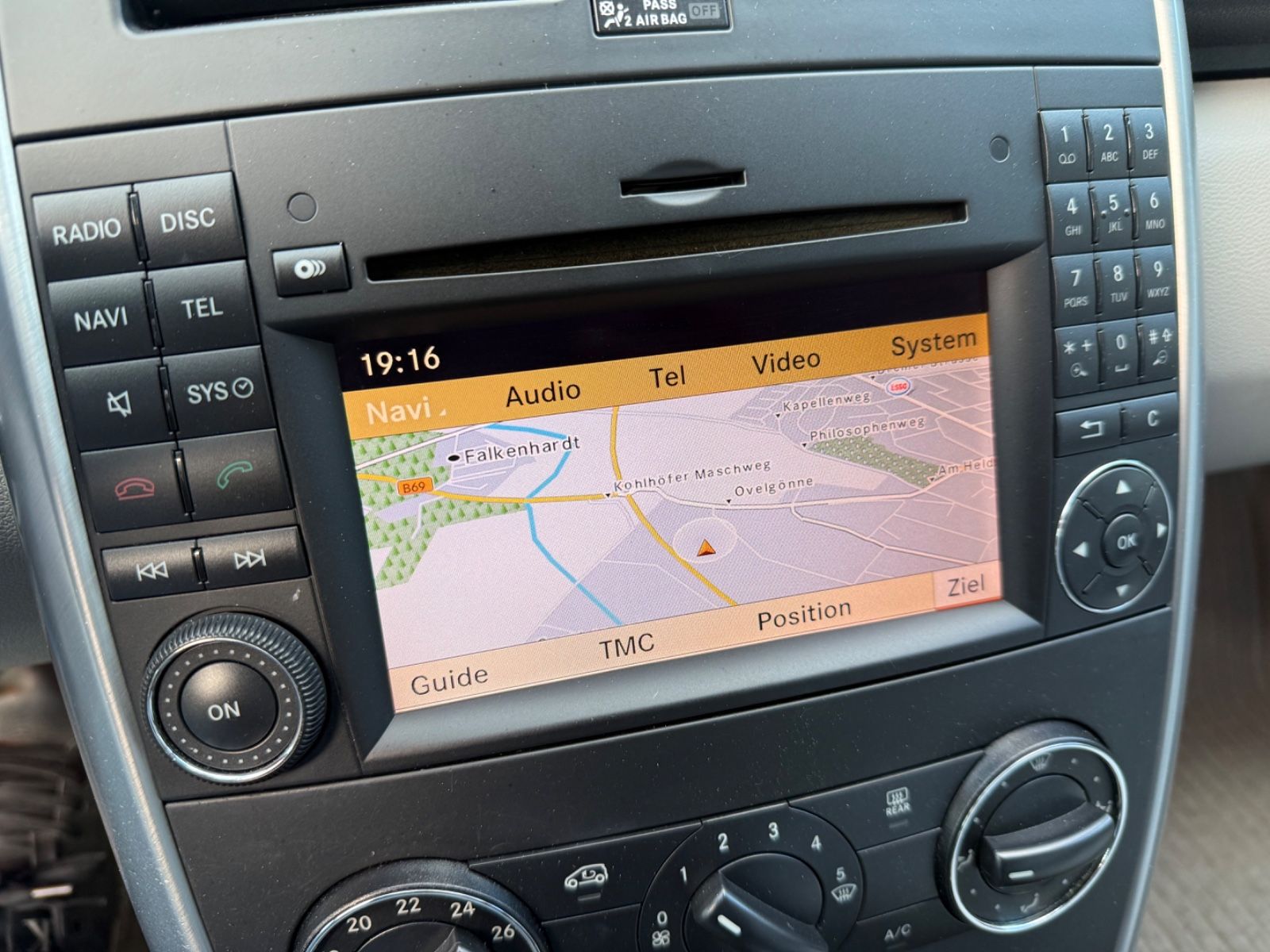 A 200 A A 200*Aut.*NUR-98.000-KM*LEDER*AVANTGARD