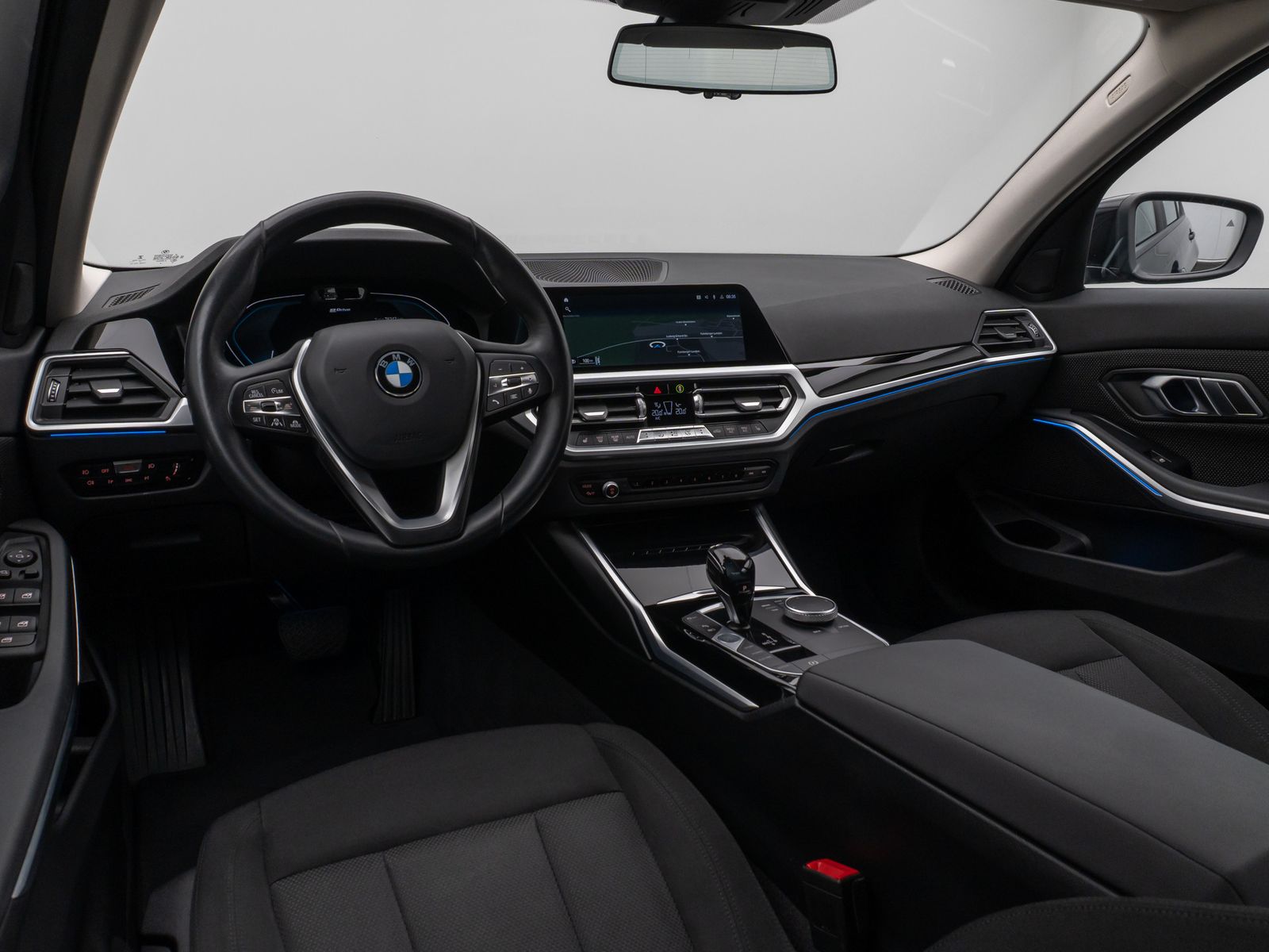 Fahrzeugabbildung BMW 330e ACC Alarm DAB CockpitPr HiFi PDC WLAN Sport