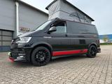 Volkswagen T6 California - schwarze Volkswagen T6 California
