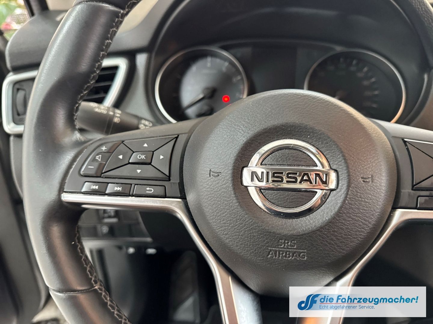 Fahrzeugabbildung Nissan Qashqai Shiro Navi Mehrzonenklima DAB SHZ Spurha