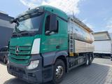 Mercedes-Benz MB 2543 6x2 Silo f. Staub-und Rieselgüter - Mercedes-Benz 2543