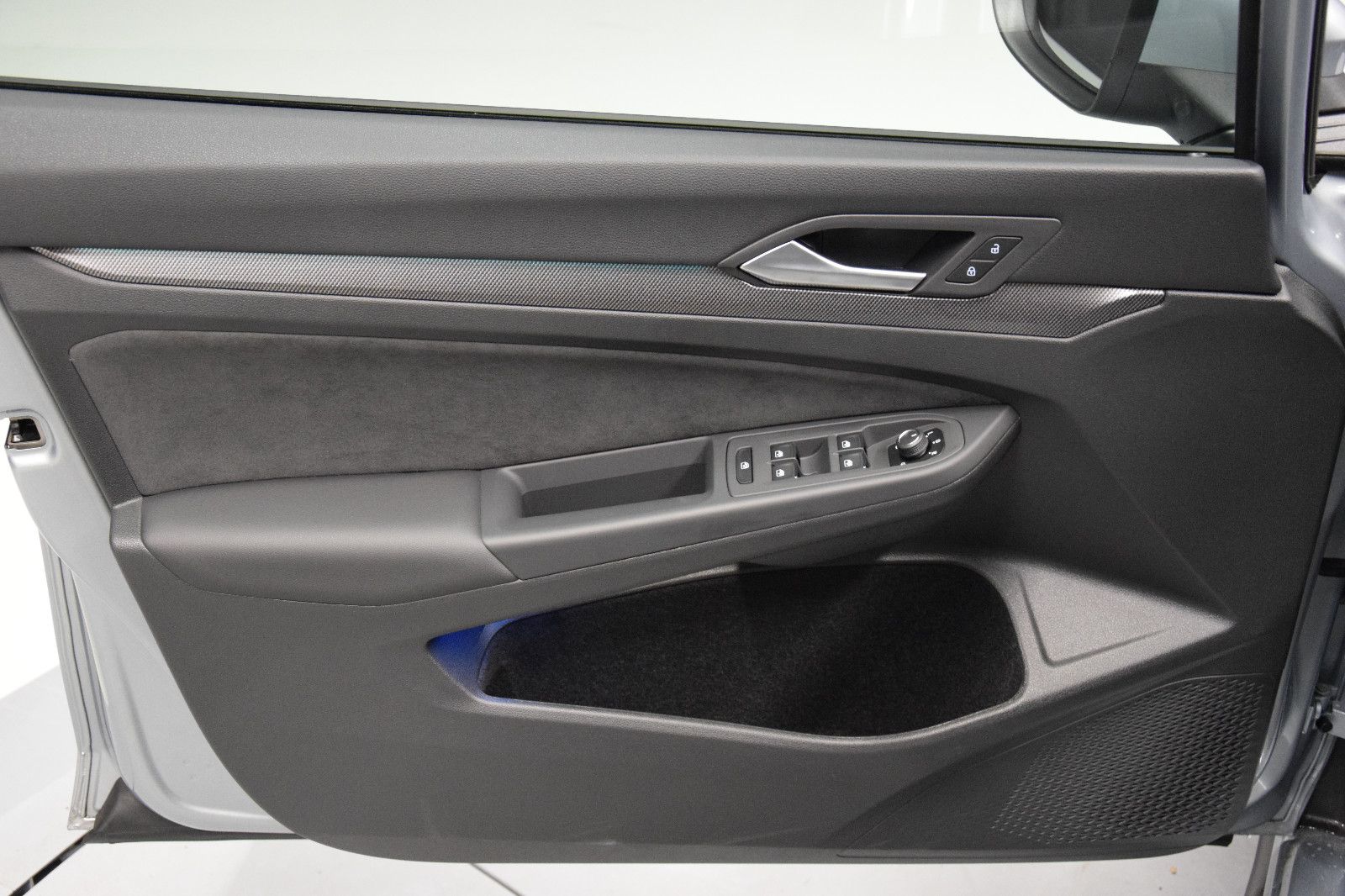 Fahrzeugabbildung Volkswagen Golf 2.0 TSI GTI Panorama DCC H&k ACC Kamera