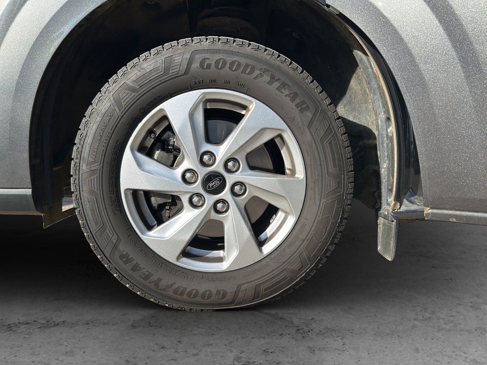 Fahrzeugabbildung Ford Transit Custom 2.0 EcoBlue L2 Trend AWD/PDC/AHK