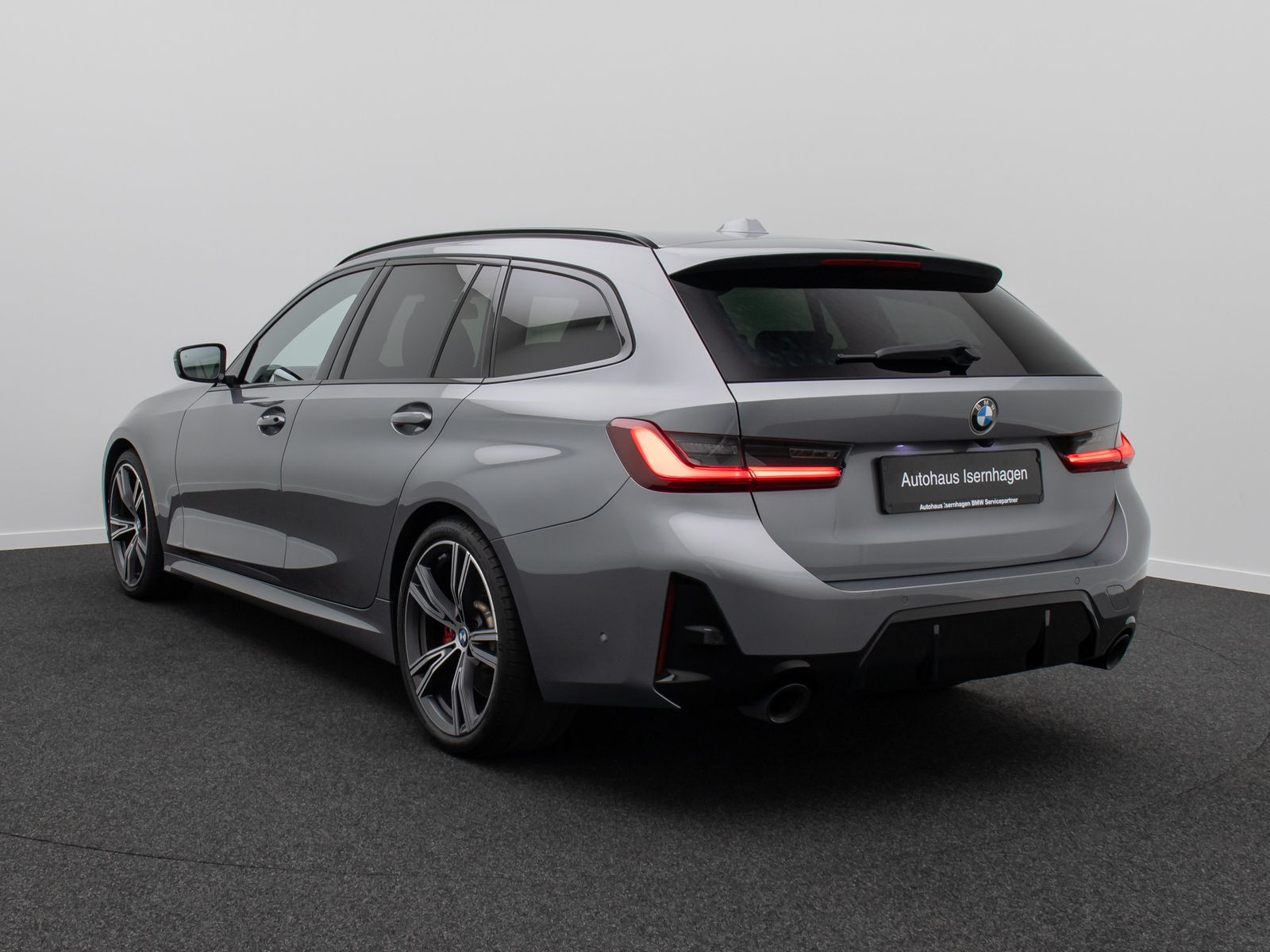 Fahrzeugabbildung BMW 330d M Sport HUD Kamera DAB Alarm Komfort 19Zoll