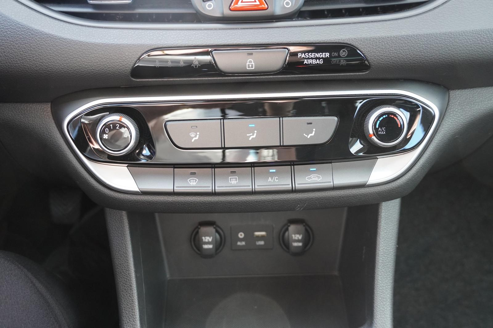 Hyundai i30 1.4 T-GDI Navi Kamera PDC Tempomat Bluetooth
