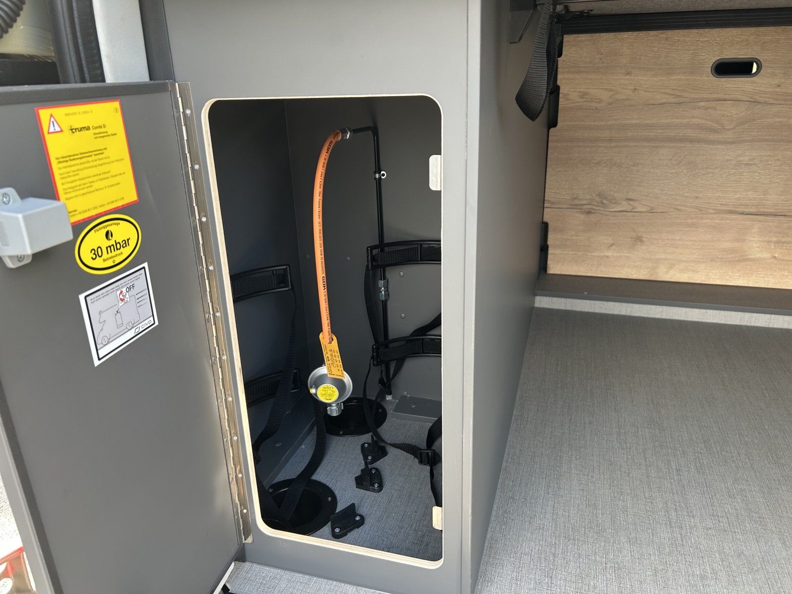 Fahrzeugabbildung Pössl Sprinter 319 Pössl Roadstar XT, Truma 4