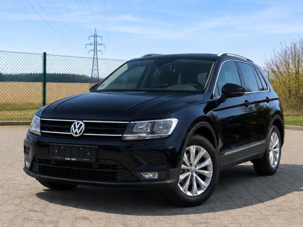 Volkswagen Tiguan - 1