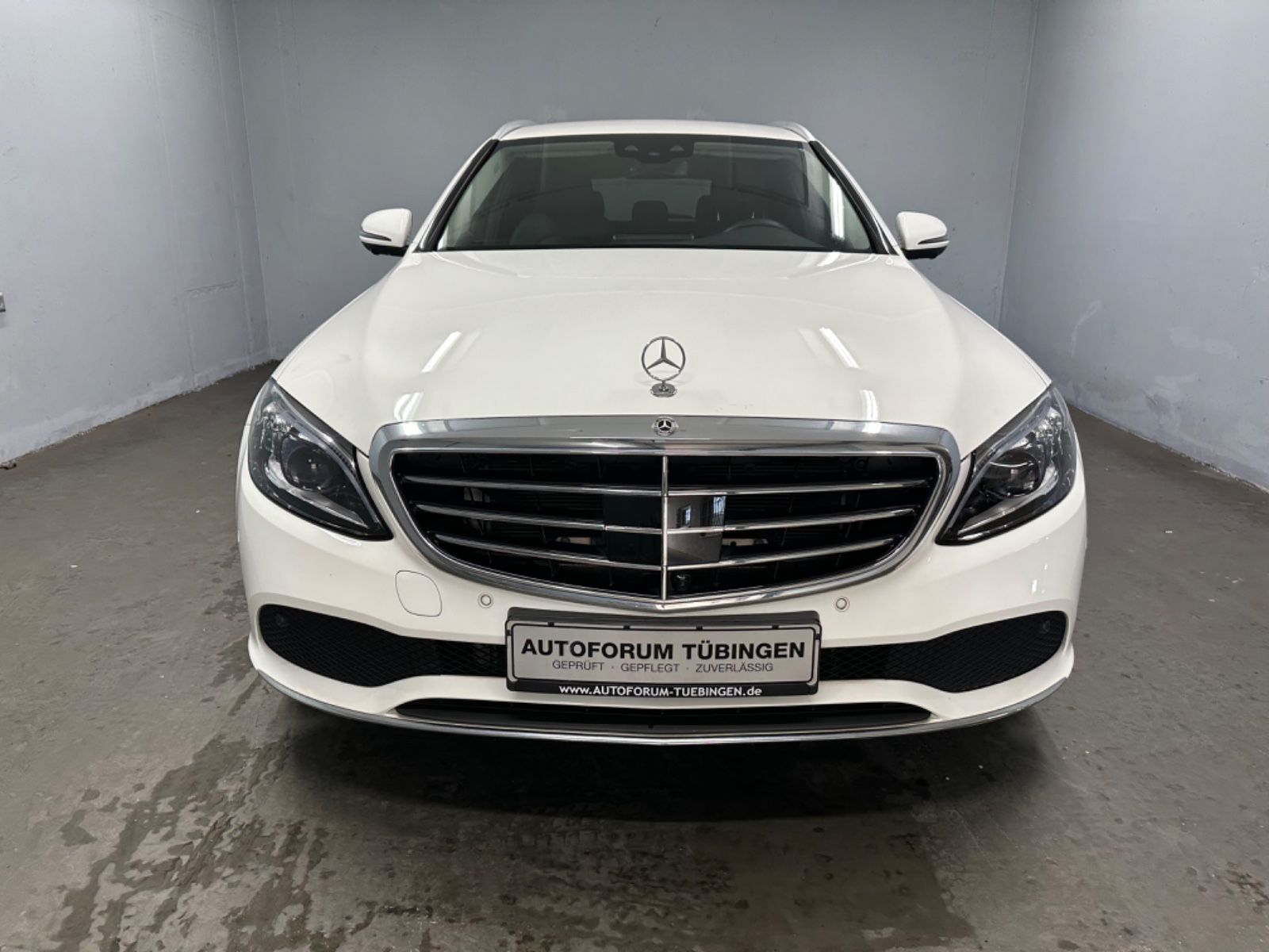 Fahrzeugabbildung Mercedes-Benz C 220 d 4MATIC T Autom.*EXCLUSIVE*DISTRO*HUD*SDH