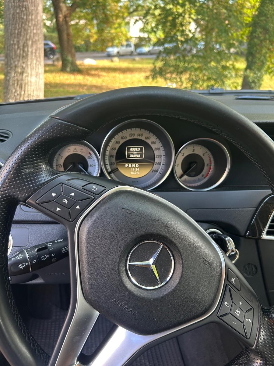 Mercedes-Benz C220 2011 — photo 5