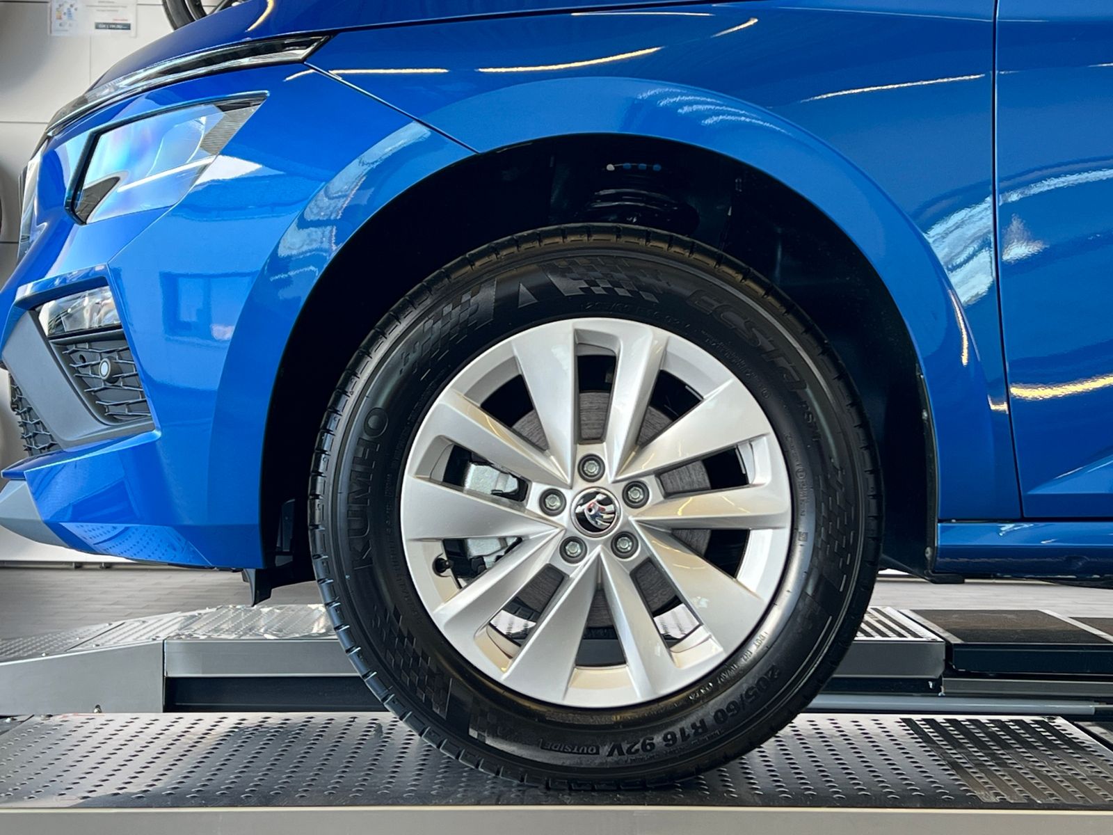 Fahrzeugabbildung SKODA Kamiq Selection 1.0 TSI DSG *AHK, LED, SmartLink