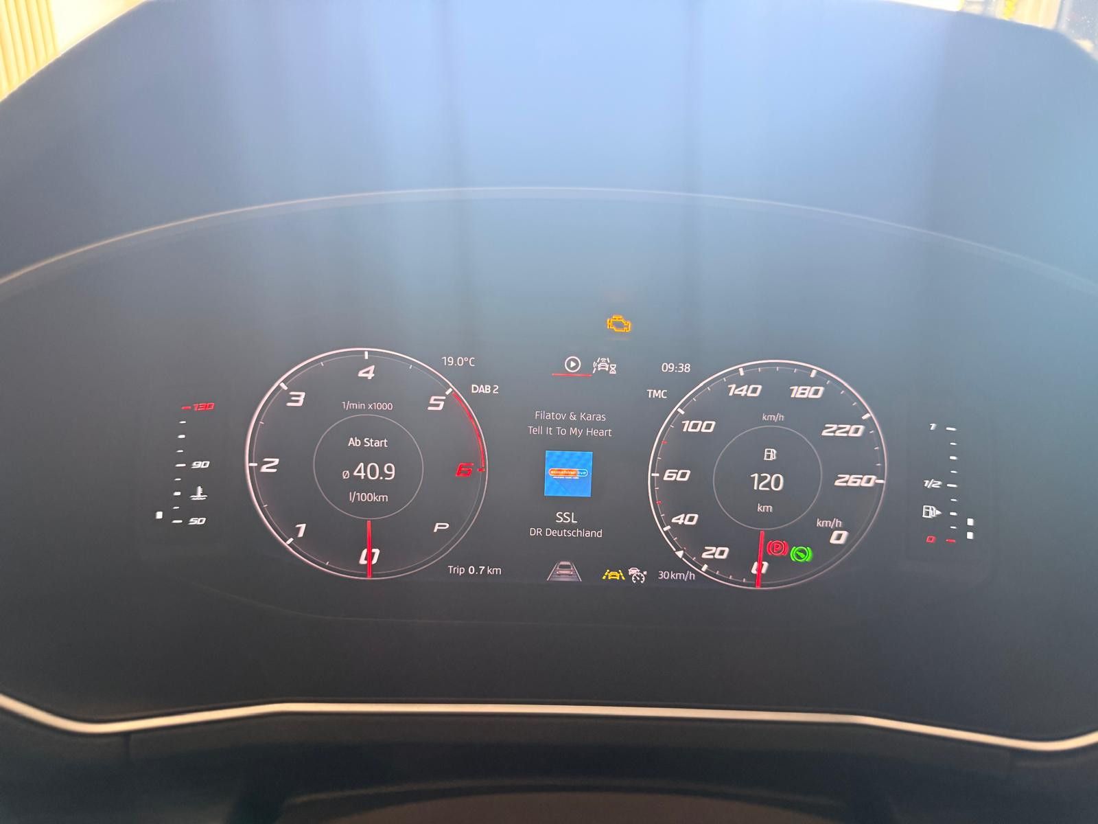 Fahrzeugabbildung SEAT Tarraco Xcellence 4Drive/ SCHECKHEFT/AHK/BEATS