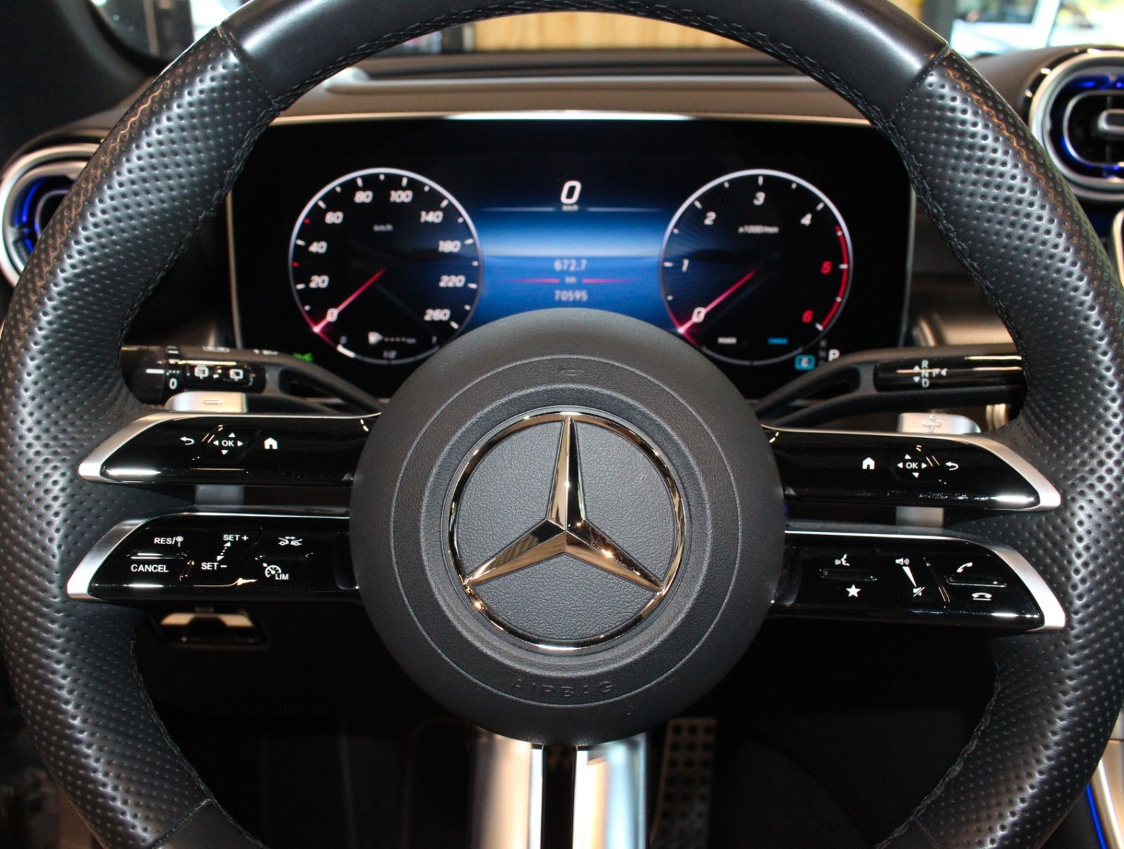 Fahrzeugabbildung Mercedes-Benz GLC 220d 4Matic AMG Line Pano*Allradlenkung*VOLL