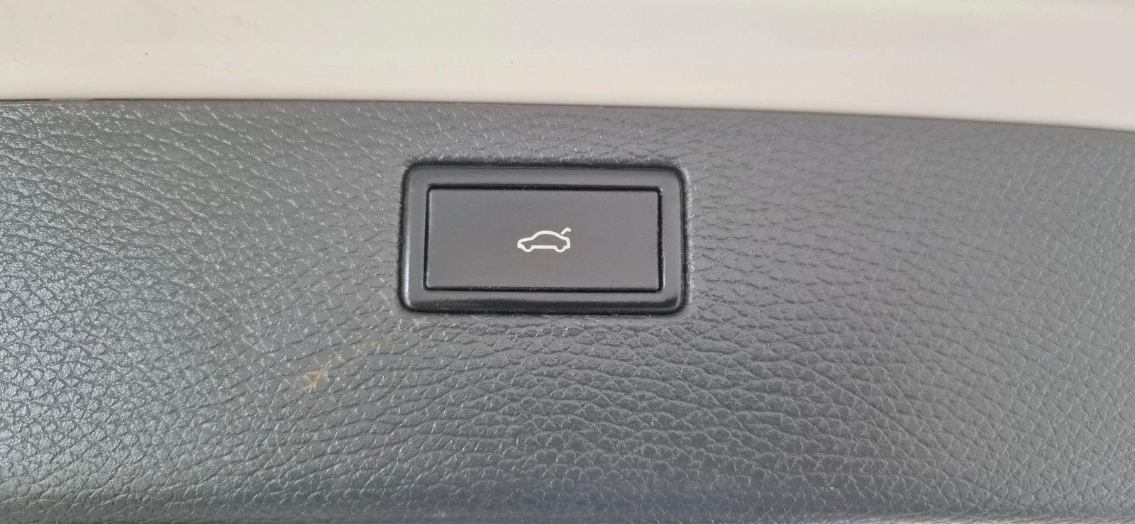 Volkswagen Passat 2010 — photo 14