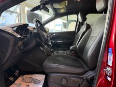 FORD Kuga ST-Line Navi SHZ AHK PDC KeyFree Ruby Rot