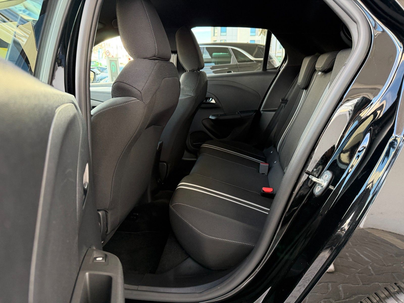 Fahrzeugabbildung Opel Corsa F 1.2 Turbo GS KlimaA,LED,Navi,SHZ,Kam.,LM