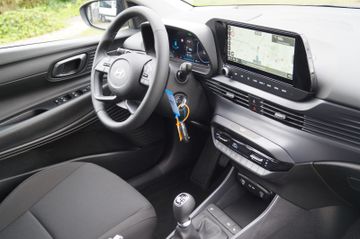 Hyundai i20 1.2 KLIMAAUTOMATIK-ALU16-NAVI-KAMERA-SHZG-