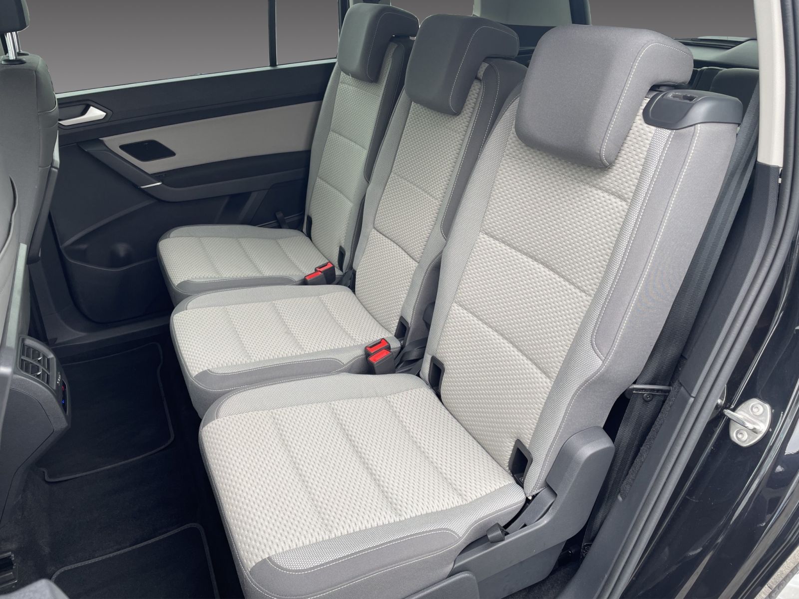 Volkswagen Touran - Bild 14