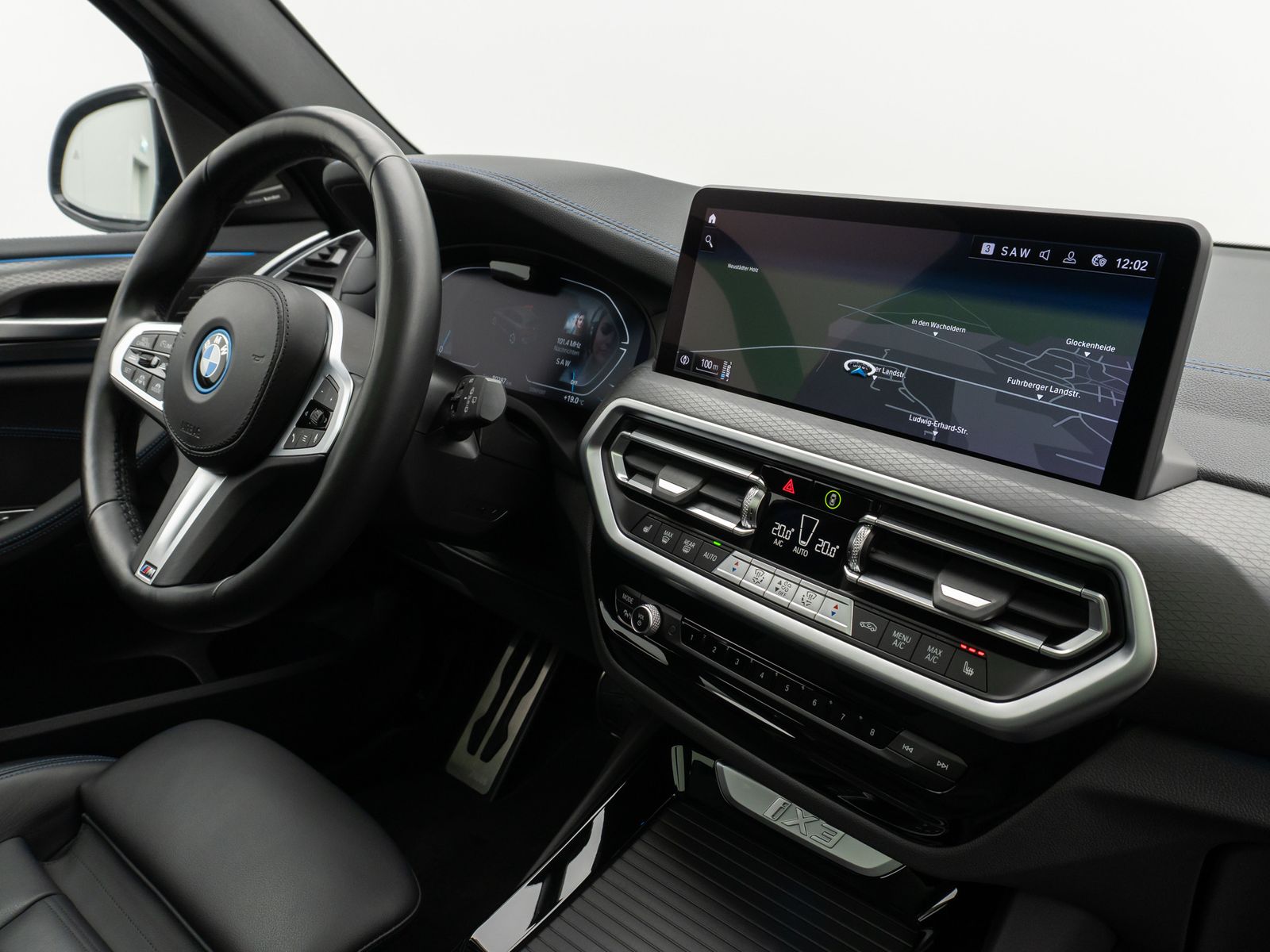Fahrzeugabbildung BMW iX3 M Sport Impressive Panorama 360° HUD DAB H/K