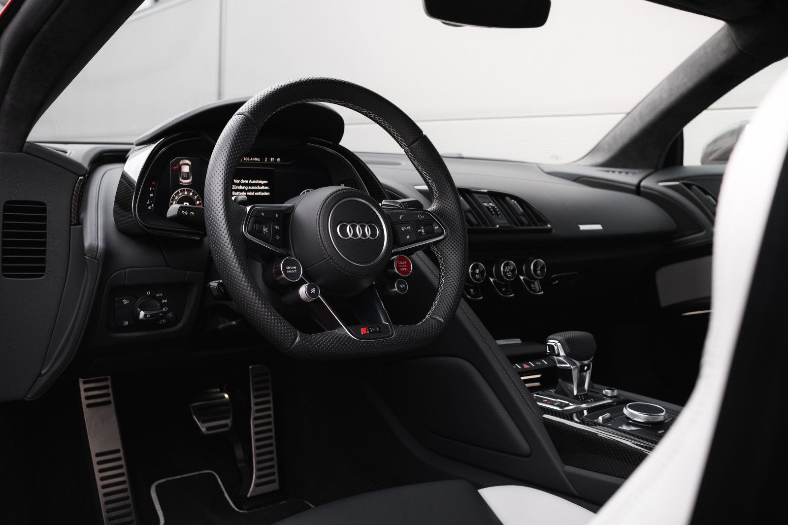 Fahrzeugabbildung Audi R8 Coupe 5.2 FSI quattro performance-TOP-Steuer!