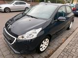 Peugeot 208 in Top Zustand - Peugeot 208 in Saarbrücken