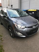 Hyundai i20  Automat ,Klima,Tempom.,TÜV/Insp.NEU ,el-GSD - Hyundai i20: Schiebedach