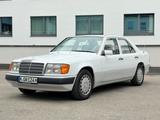 Mercedes-Benz W124 / 250 D - H-Kennzeichen/Schiebedach/Service - Mercedes-Benz 250: W124 250d