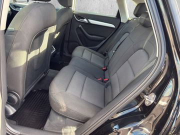 Audi Q3 1.4 TFSI basis Navi+SHZ+2xKlima+LM+PDC+AUT