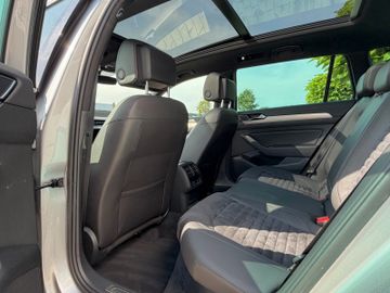 Volkswagen Passat Variant - 11