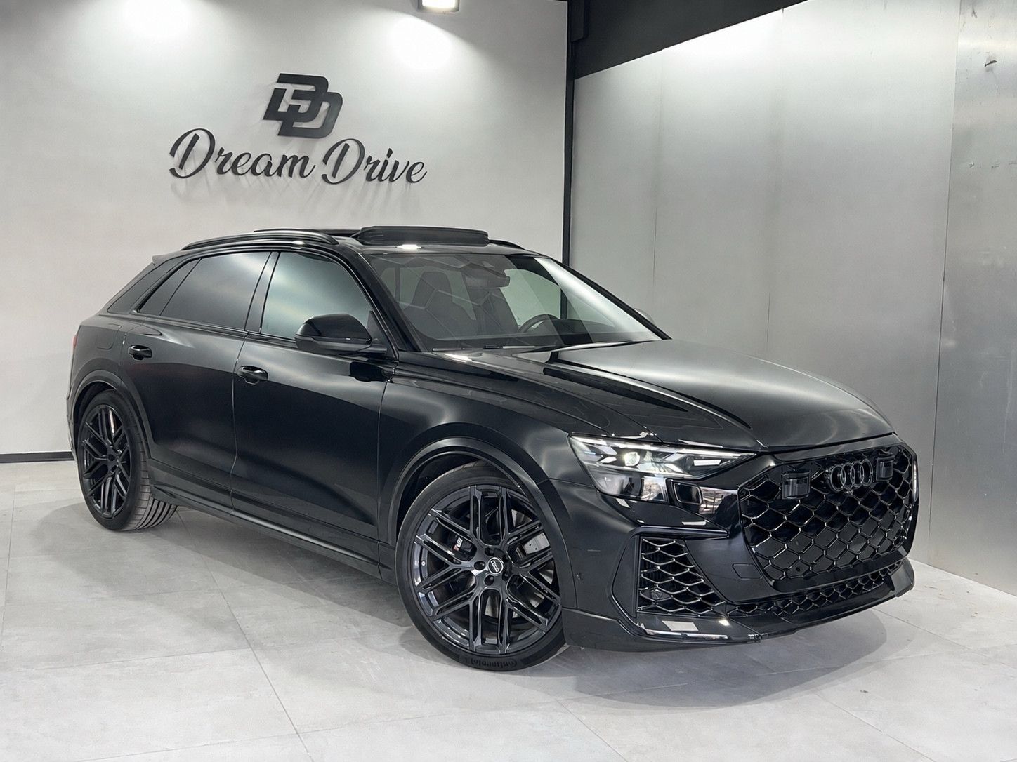 Audi Q8 RS TFSI V8 quattro tiptronic imagem 2
