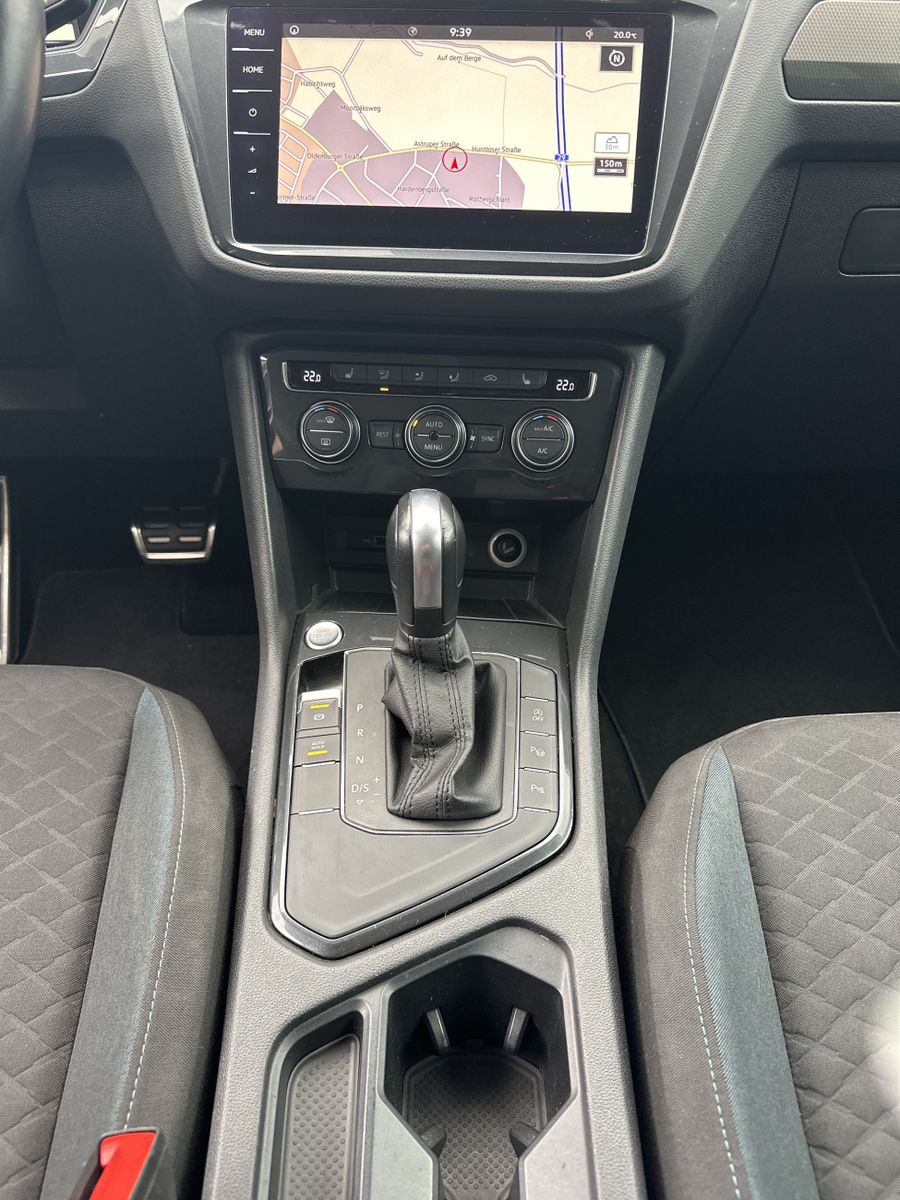 Fahrzeugabbildung Volkswagen Tiguan 2.0 TDI DSG IQ.DRIVE NAV+LED+AHK+HUD+KAM