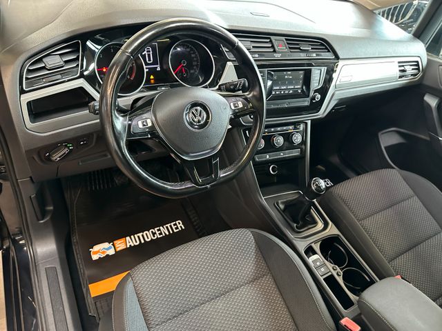 MYAUTOCENTER – Gebraucht- und Jahreswagen mit Werkstattservice in Pfaffenhofen Volkswagen Touran Comfortline BMTStart-Stopp *Pano*AHK*