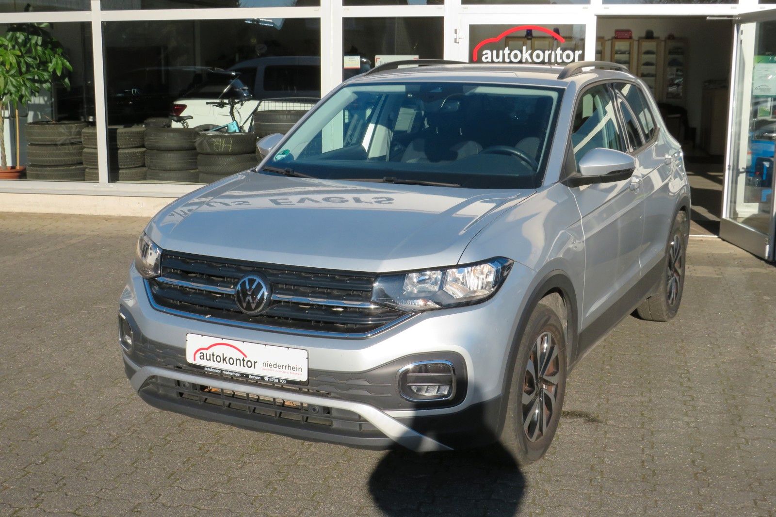 Fahrzeugabbildung Volkswagen T-Cross Active ACC NAVI APP GJ SITZH. PDC 1HD