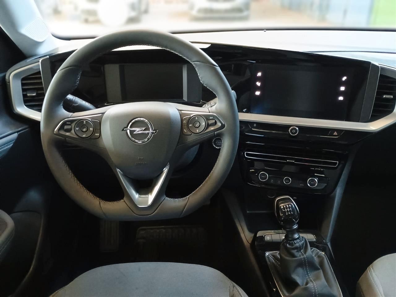 Fahrzeugabbildung Opel Mokka ELEGANCE 1.2T NAVI/LED/KAMERA/SPORT/SH/DAB