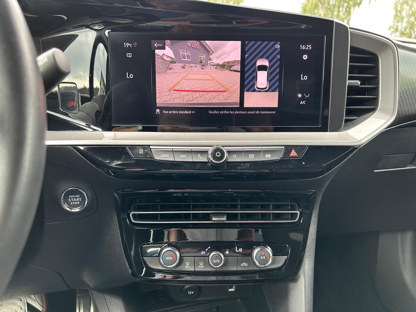 Fahrzeugabbildung Opel Mokka e Ultimate°50 kWh°LED°Kamera°Leder°