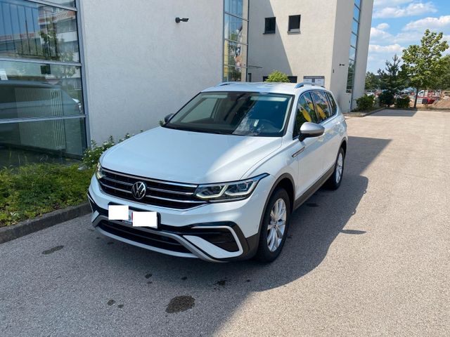 VW Tiguan Allspace Elegance 4Motion 2.0 DSG MATRIX*