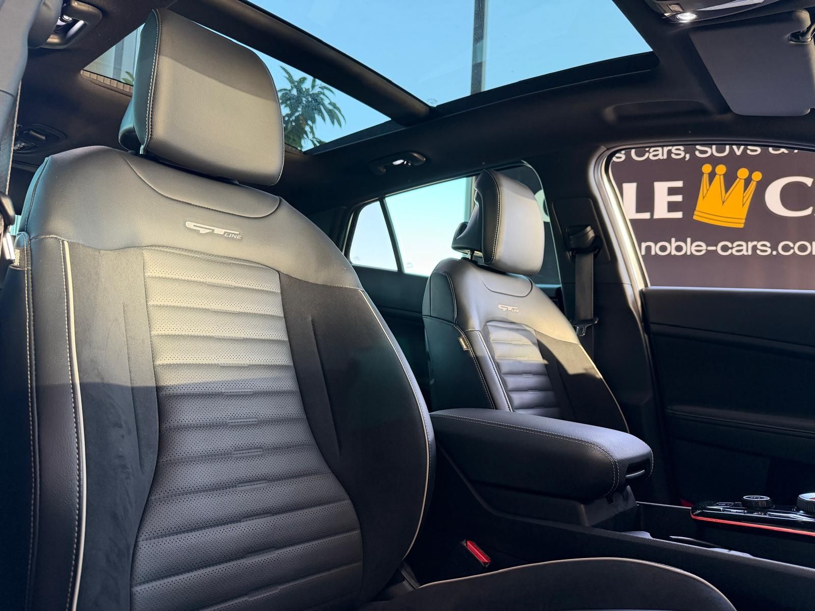 Fahrzeugabbildung Kia Sportage GT-Line 4WD AHK PANO 360° H/K LEDER 19"