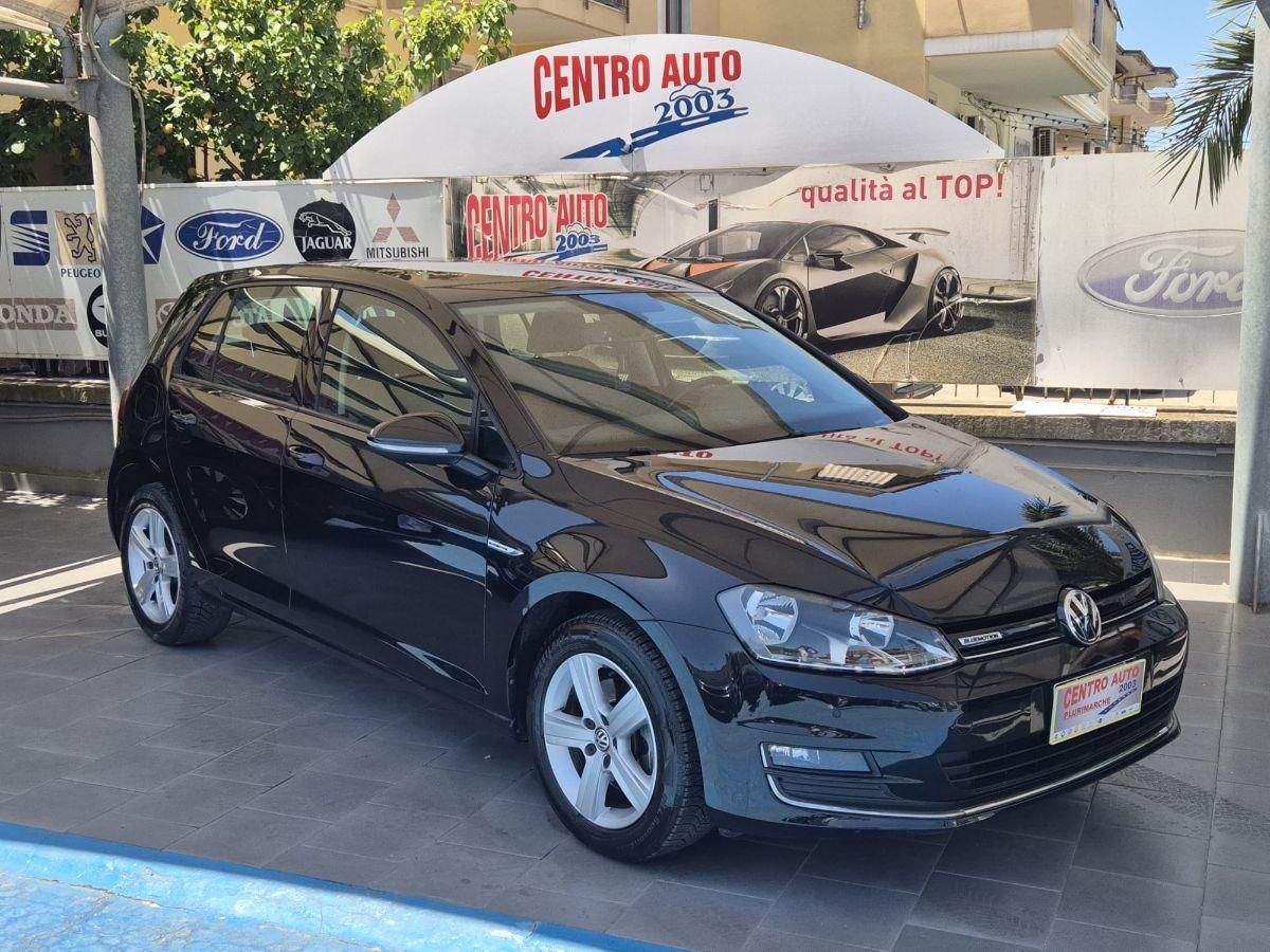 Volkswagen Golf - 1