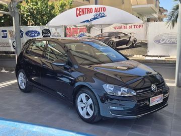 Volkswagen Golf - 1