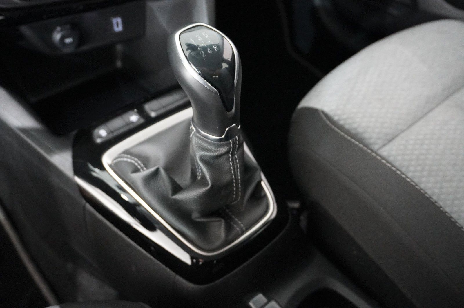 Fahrzeugabbildung Opel Corsa F 1.2 FACELIFT NAVI/LED/KAMERA/VIRTU./DAB+