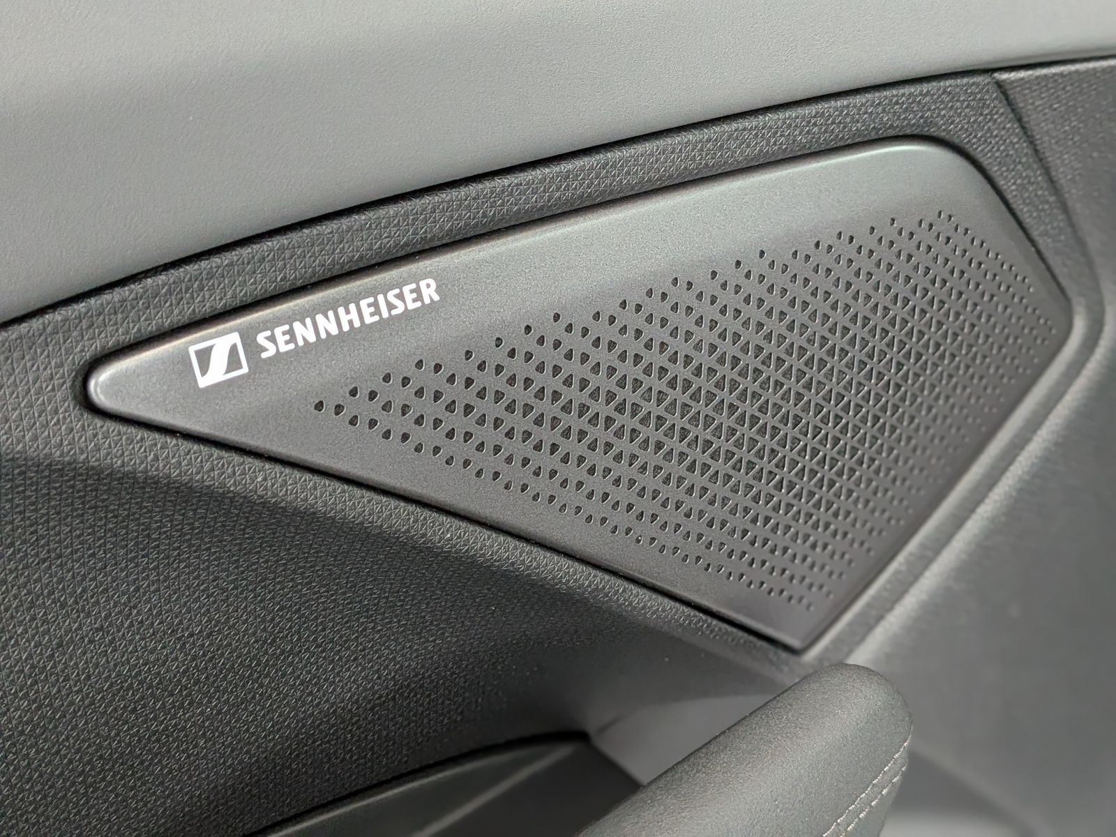 Fahrzeugabbildung CUPRA Terramarr 2.0 VZ 4D Drive-XL Matrix Pano 5J-Gar.