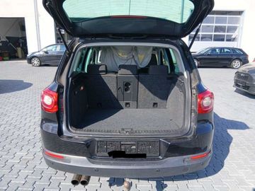 Volkswagen Tiguan - 10