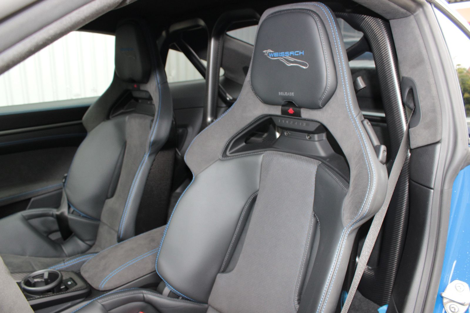 Fahrzeugabbildung Porsche 992.2 GT3 *WEISSACH* *PCCB* *LIFT* *CARBON*