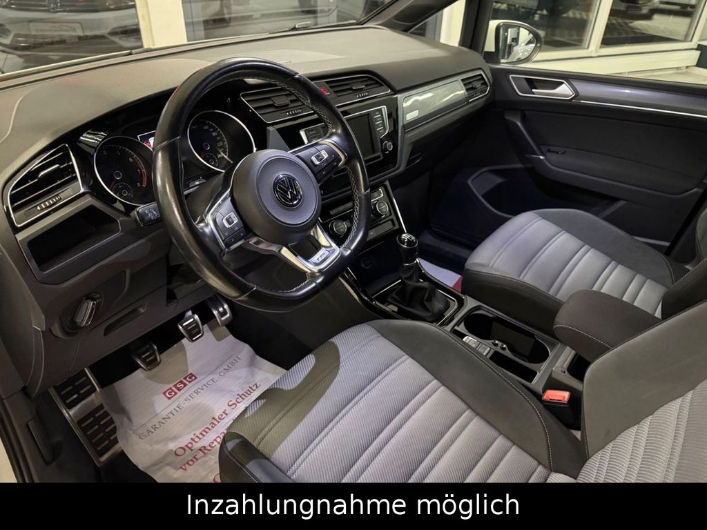 VW Touran 1.4 TSI R-LINE/LED/NAVI/ACC/DAB/AHK/CAM! VW Touran 1.4 TSI R-LINE/LED/NAVI/ACC/DAB/AHK/CAM!