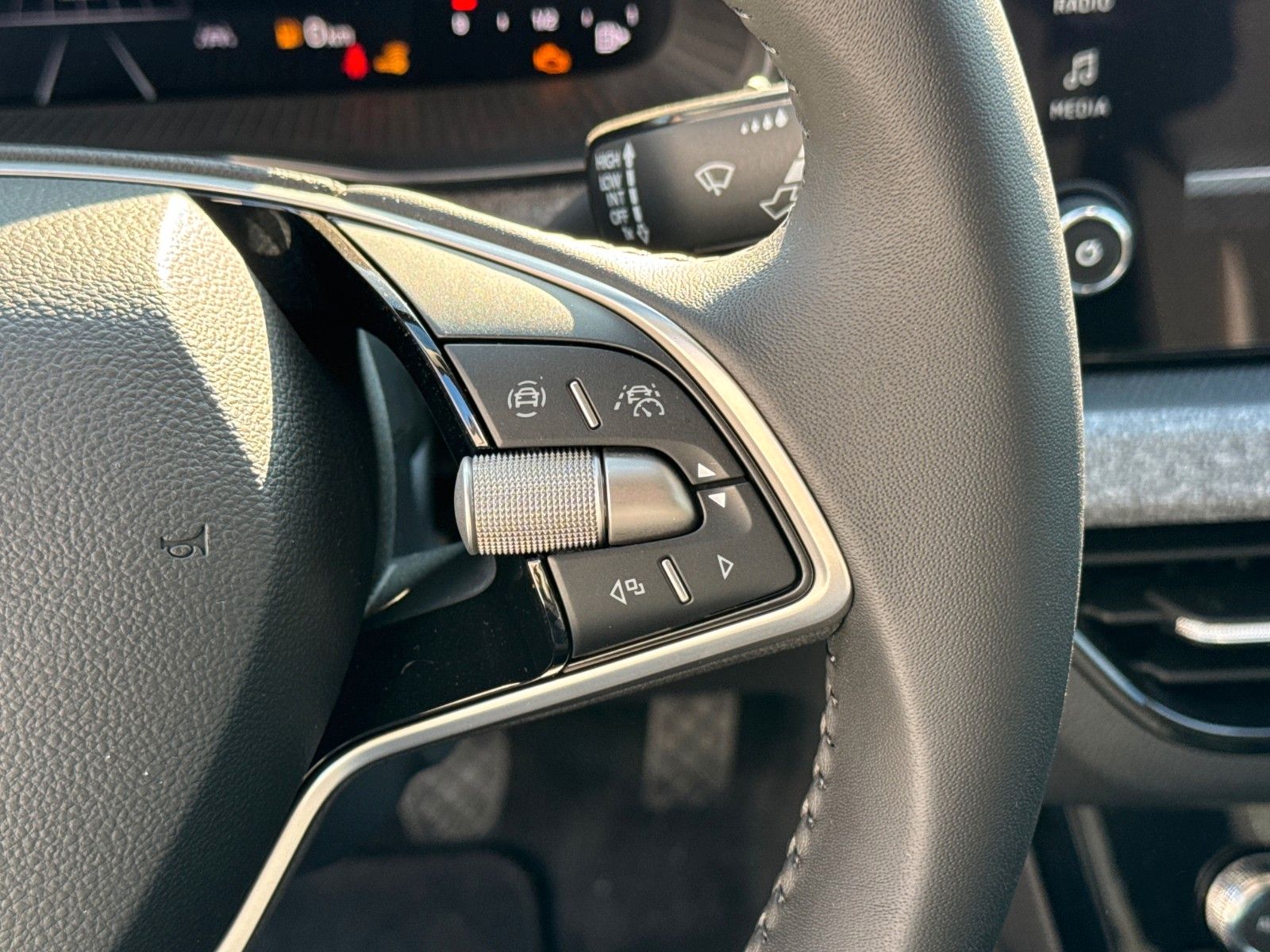 Fahrzeugabbildung SKODA SCALA SELECTION ACC LED SMARTLINK