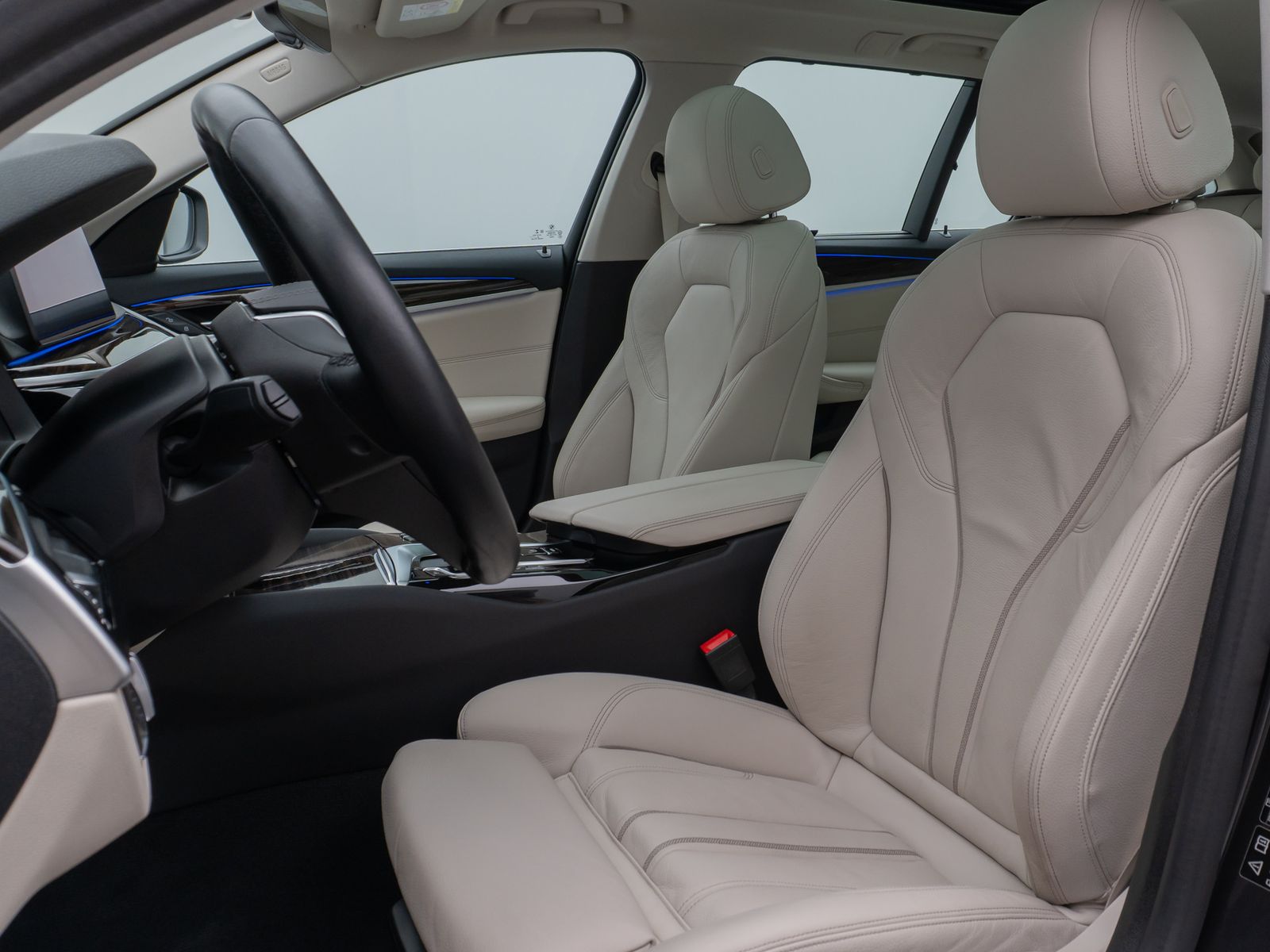 Fahrzeugabbildung BMW 540i xD Panorama 360°DAB Fernlichtassist Sport