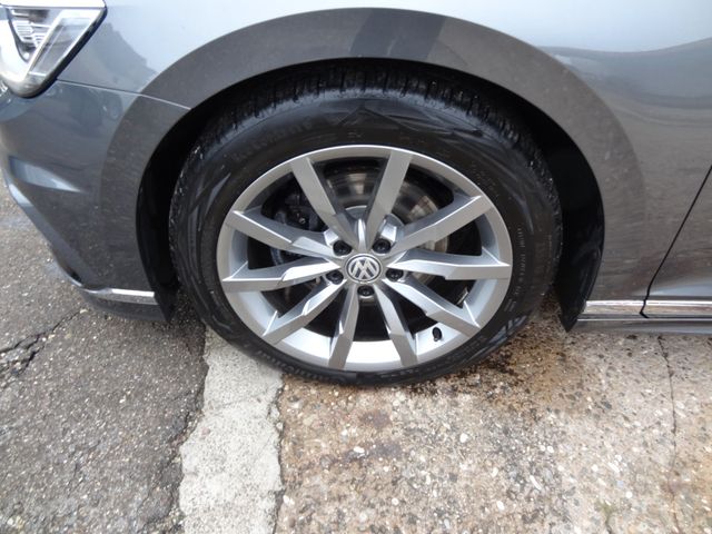 Fahrzeugabbildung Volkswagen Passat/Highline/2xR-Line/LED/Virtual/Kam/Leder/