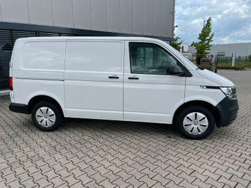 Fahrzeugabbildung Volkswagen T 6.1  Transporter  2.0 TDI Autom. Klima  PDC