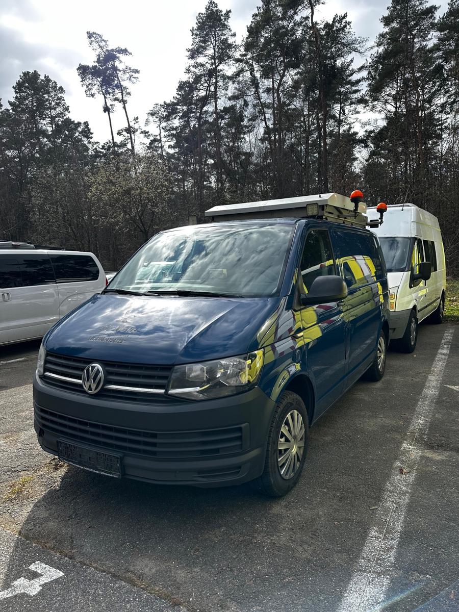 Volkswagen BF3 Begleitfahrzeug